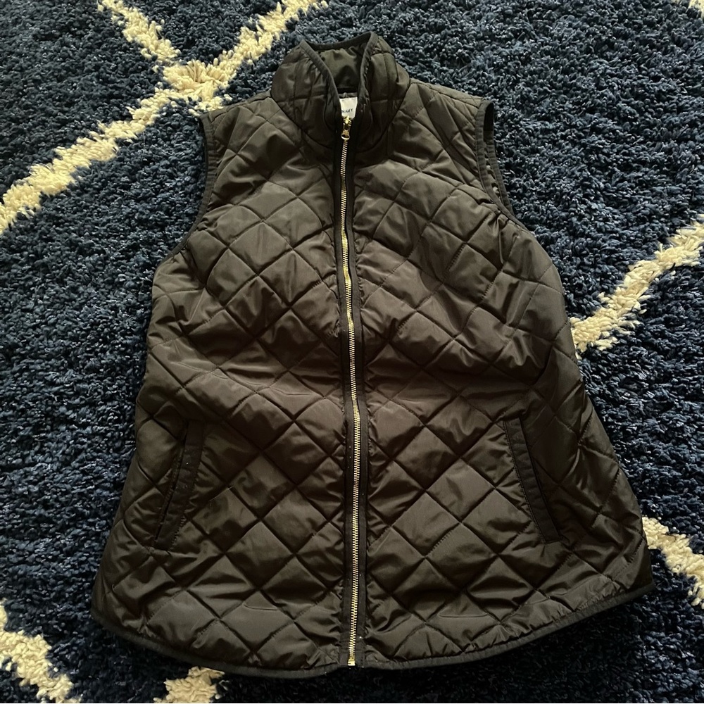 Old Navy Maternity Black Puffer Vest